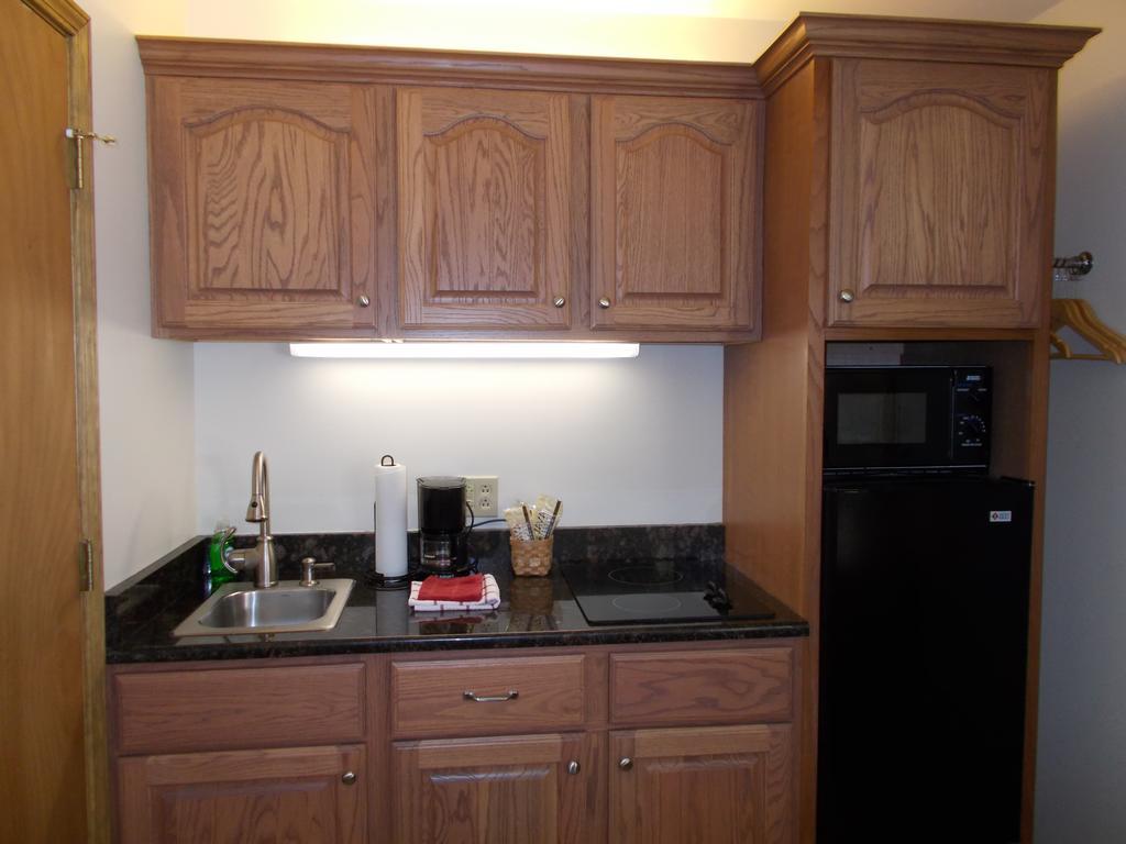 Pilot Knob Shepherd Mountain Inn & Suites חדר תמונה