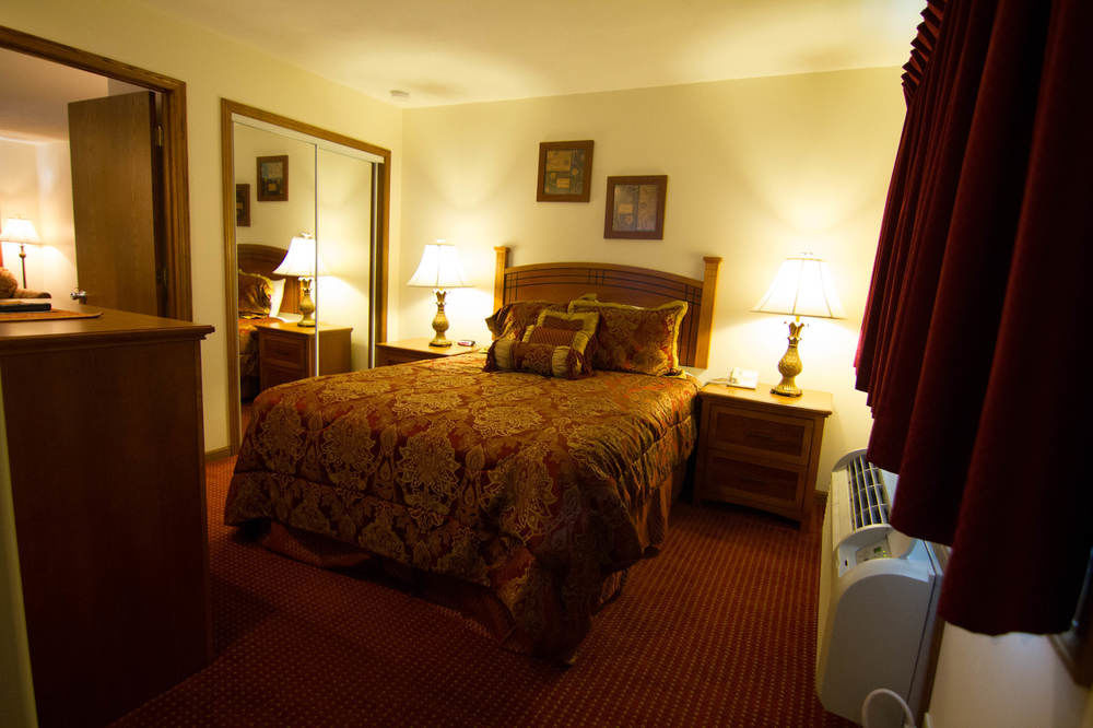 Pilot Knob Shepherd Mountain Inn & Suites מראה חיצוני תמונה