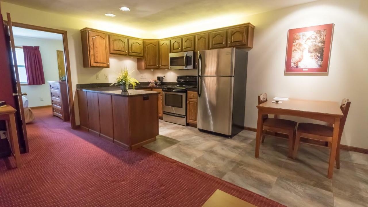 Pilot Knob Shepherd Mountain Inn & Suites מראה חיצוני תמונה