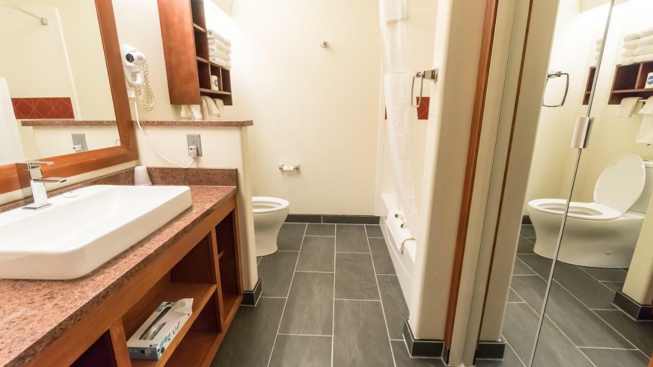 Pilot Knob Shepherd Mountain Inn & Suites מראה חיצוני תמונה