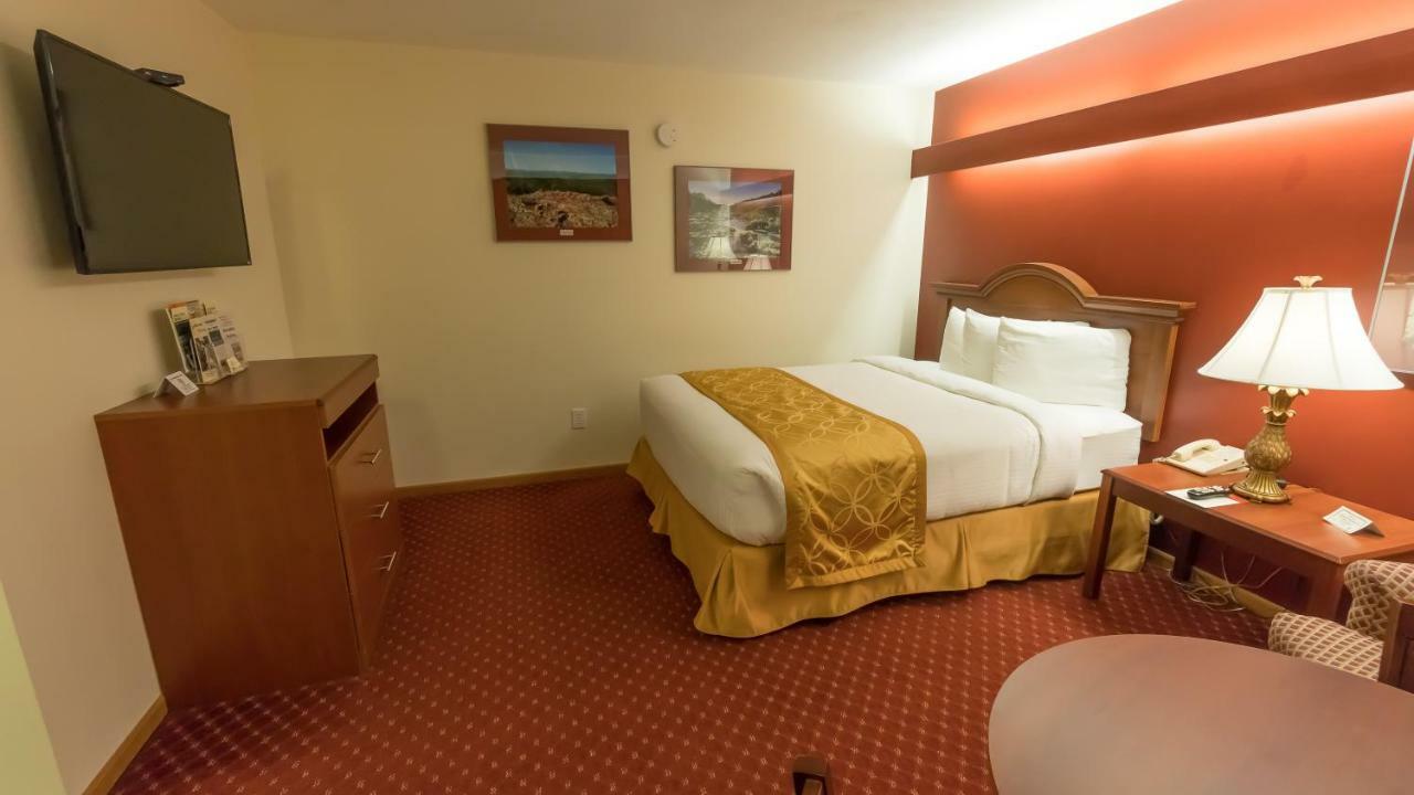 Pilot Knob Shepherd Mountain Inn & Suites מראה חיצוני תמונה