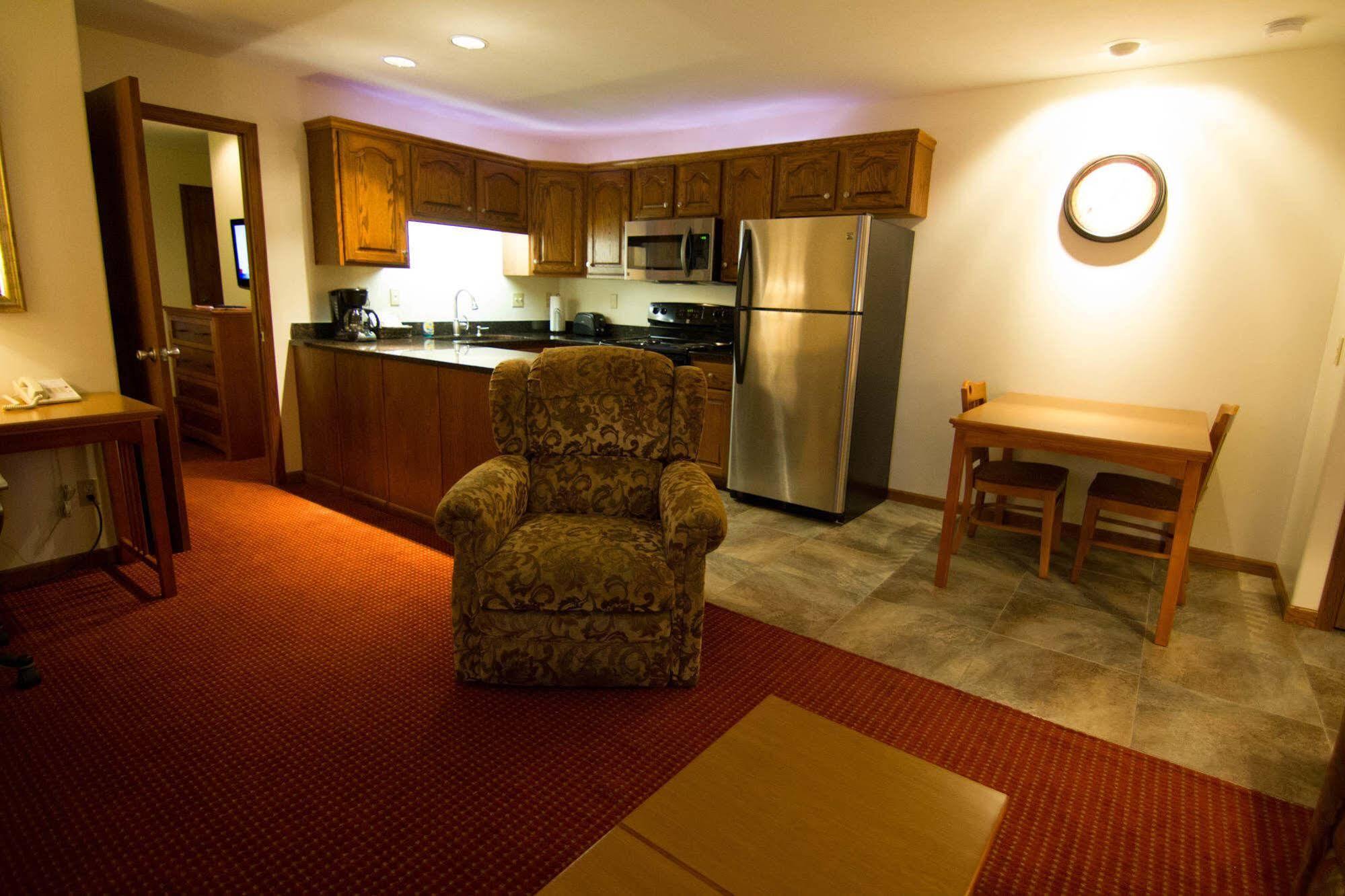 Pilot Knob Shepherd Mountain Inn & Suites מראה חיצוני תמונה